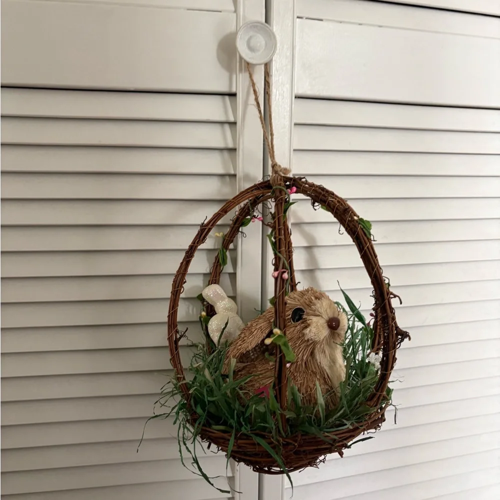 Hedgehog Wicker Hanging Basket with Greenery - Picture 2 of 3